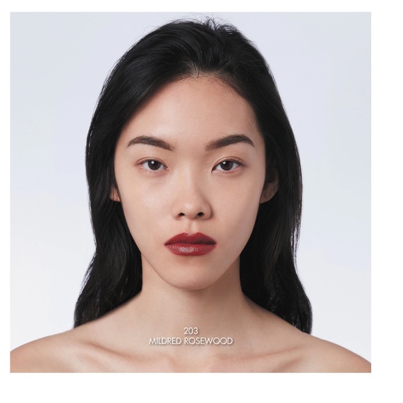 Gucci
Long Lasting Satin Lipstick, Colour-203 Mildred Rosewood - Picture 5 of 8
